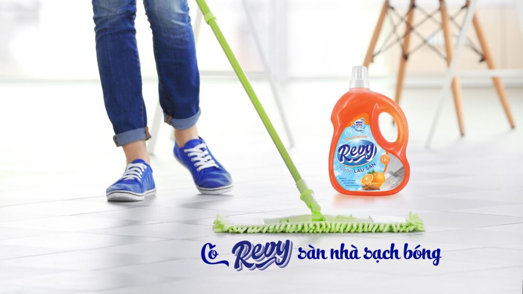 Lau nhà sạch bóng, thơm mát với 04 cách đơn giản lau nha sach bong thom mat