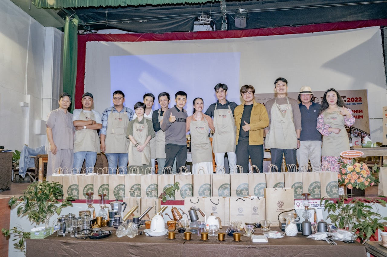 Tea & Coffee 46 Tea & Coffee Cuoc thi Pha Nhu Phin 1