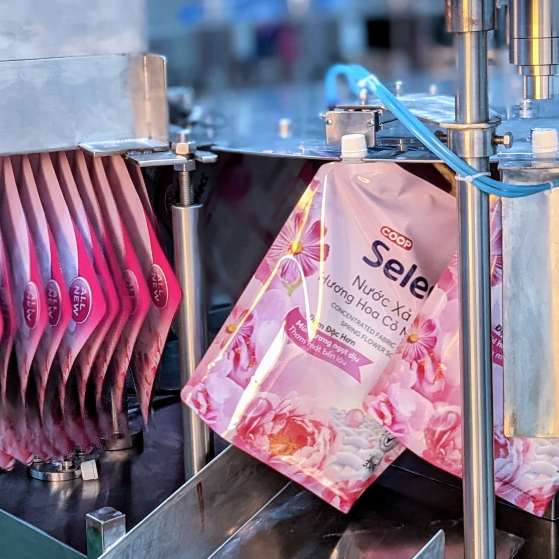 Hàng tiêu dùng 43 Hàng tiêu dùng gia cong nhan hang rieng Select Coop 2