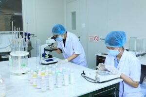 Vật tư Y tế phong R D tai Truong Duong 3