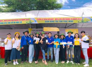 Khai mạc lễ hội Hoa Dã Quỳ 2023 9 Đoàn thanh niên huyện ủy hỗ trợ KINKA tại lễ hội hoa dã quỳ