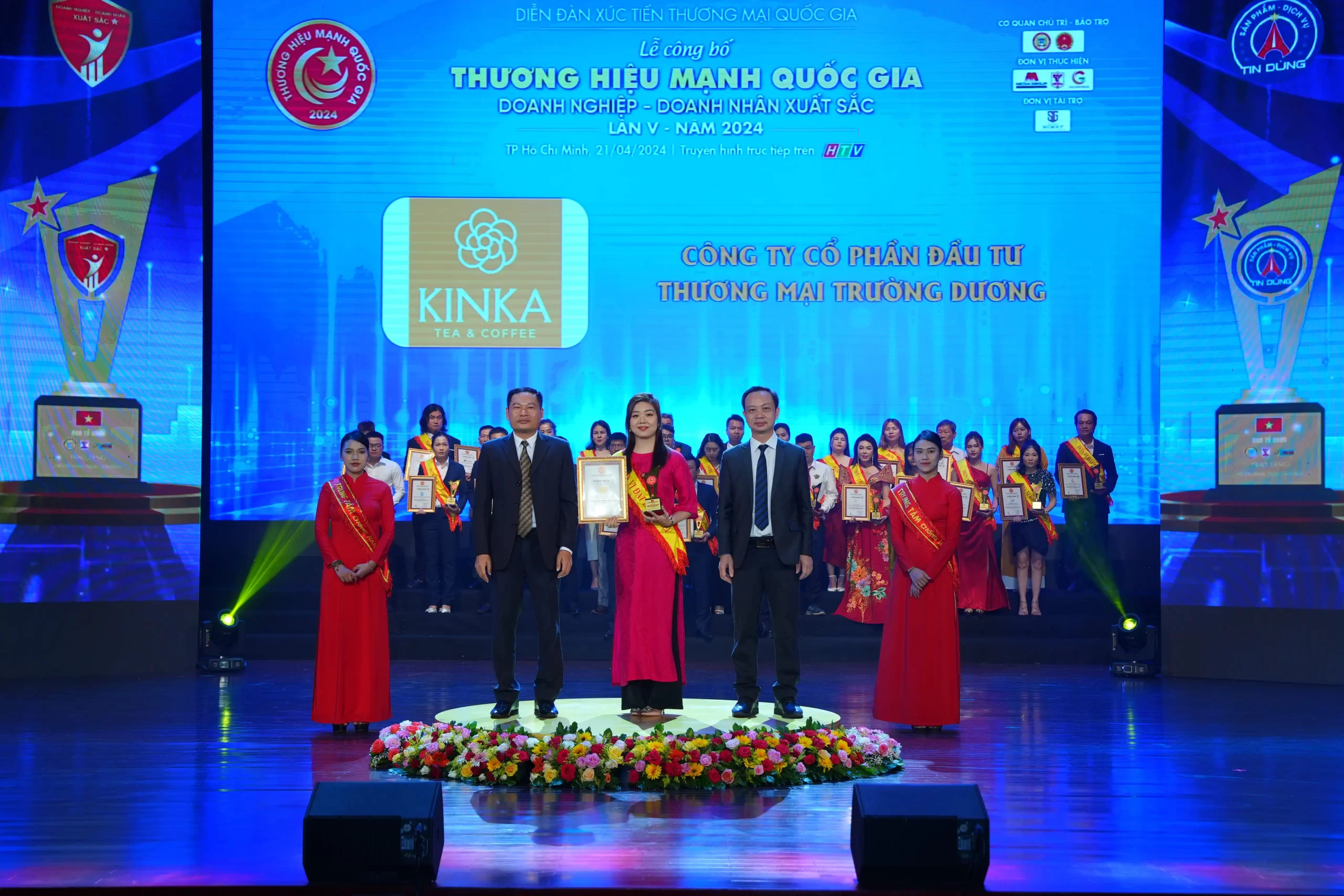 Tea & Medicinal Herbs kinka top 10 thuong hieu manh scaled