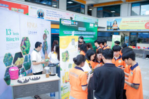 [HUTECH SHOWCASE] KINKA ĐỒNG HÀNH CÙNG SINH VIÊN TRONG HÀNH TRÌNH “MARKETING TỬ TẾ” IMG 7391