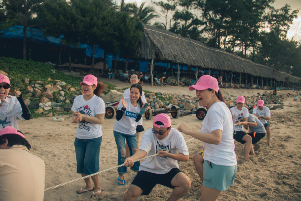"Unity Over Waves" – Truong Duong Group Celebrates Its 26th Anniversary With an Unforgettable Team-Building Trip to Vung Tau 29 "Unity Over Waves" – Truong Duong Group Celebrates Its 26th Anniversary With an Unforgettable Team-Building Trip to Vung Tau TDG Vung Tau 2026 188 of 282
