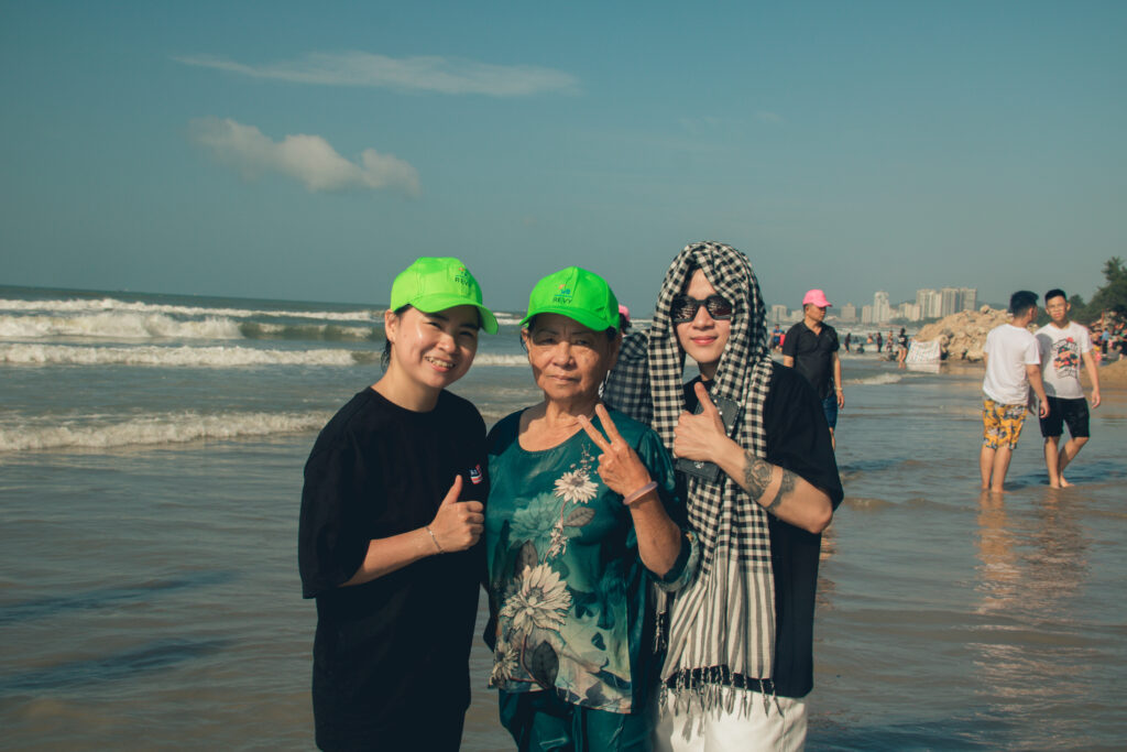 "Unity Over Waves" – Truong Duong Group Celebrates Its 26th Anniversary With an Unforgettable Team-Building Trip to Vung Tau 38 "Unity Over Waves" – Truong Duong Group Celebrates Its 26th Anniversary With an Unforgettable Team-Building Trip to Vung Tau TDG Vung Tau 2026 261 of 282
