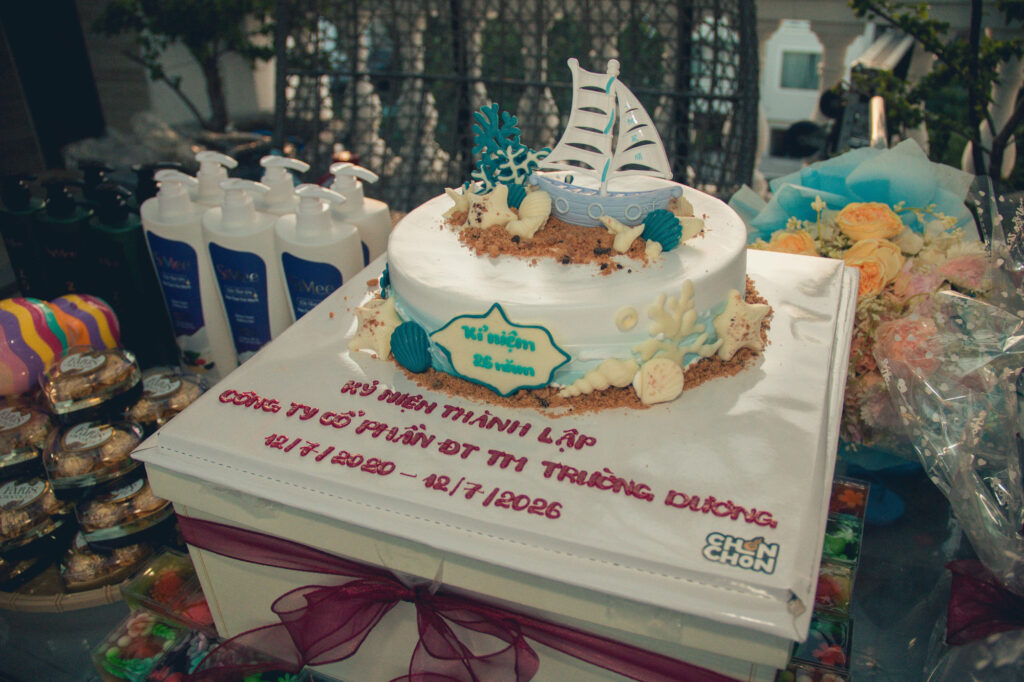 "Unity Over Waves" – Truong Duong Group Celebrates Its 26th Anniversary With an Unforgettable Team-Building Trip to Vung Tau 16 "Unity Over Waves" – Truong Duong Group Celebrates Its 26th Anniversary With an Unforgettable Team-Building Trip to Vung Tau TDG Vung Tau 2026 49 of 282