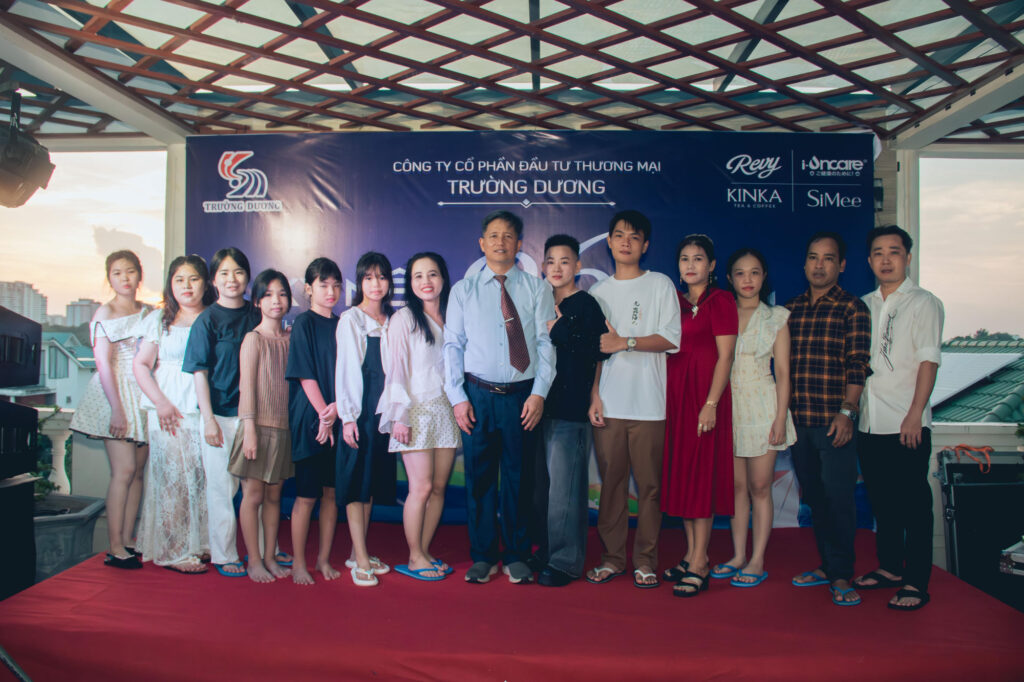 "Unity Over Waves" – Truong Duong Group Celebrates Its 26th Anniversary With an Unforgettable Team-Building Trip to Vung Tau 10 "Unity Over Waves" – Truong Duong Group Celebrates Its 26th Anniversary With an Unforgettable Team-Building Trip to Vung Tau TDG Vung Tau 2026 55 of 282
