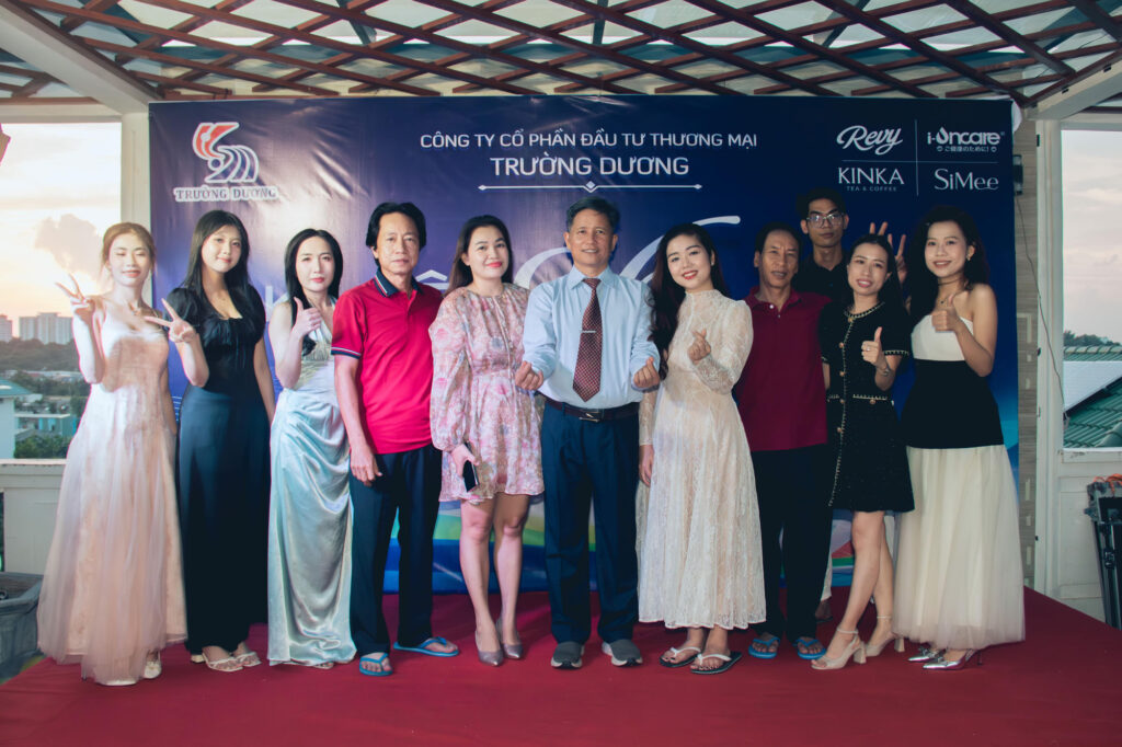 "Unity Over Waves" – Truong Duong Group Celebrates Its 26th Anniversary With an Unforgettable Team-Building Trip to Vung Tau 7 "Unity Over Waves" – Truong Duong Group Celebrates Its 26th Anniversary With an Unforgettable Team-Building Trip to Vung Tau TDG Vung Tau 2026 58 of 282